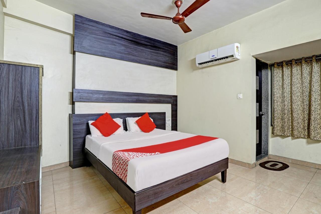 Oyo 82461 Hotel Darshan Banquet And Rooms Surat Luaran gambar